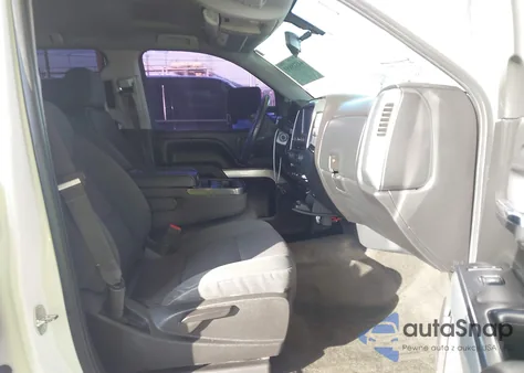 2015 Chevrolet Silverado 1500 2Lt z USA, uszkodzony, nr VIN 3GCUKREC3FG381947